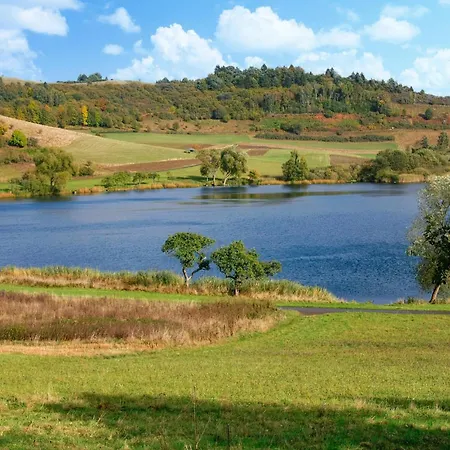 2 Bedroom Beautiful In Daun