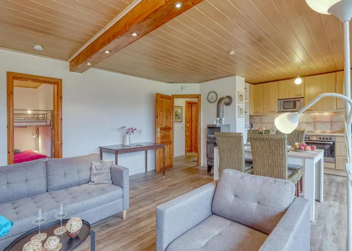 2 Bedroom Beautiful In Daun